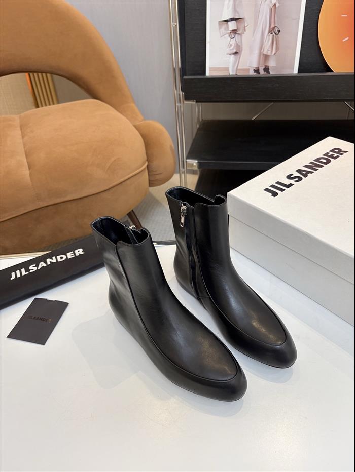 2025112818547864 360